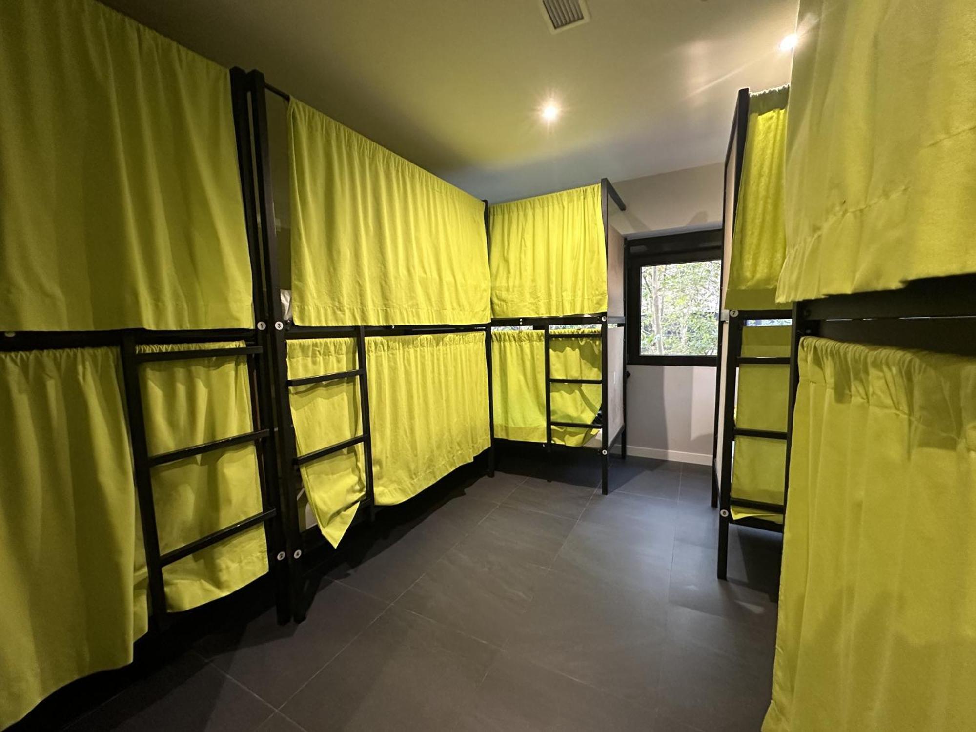 Madriz Hostel ภายนอก รูปภาพ