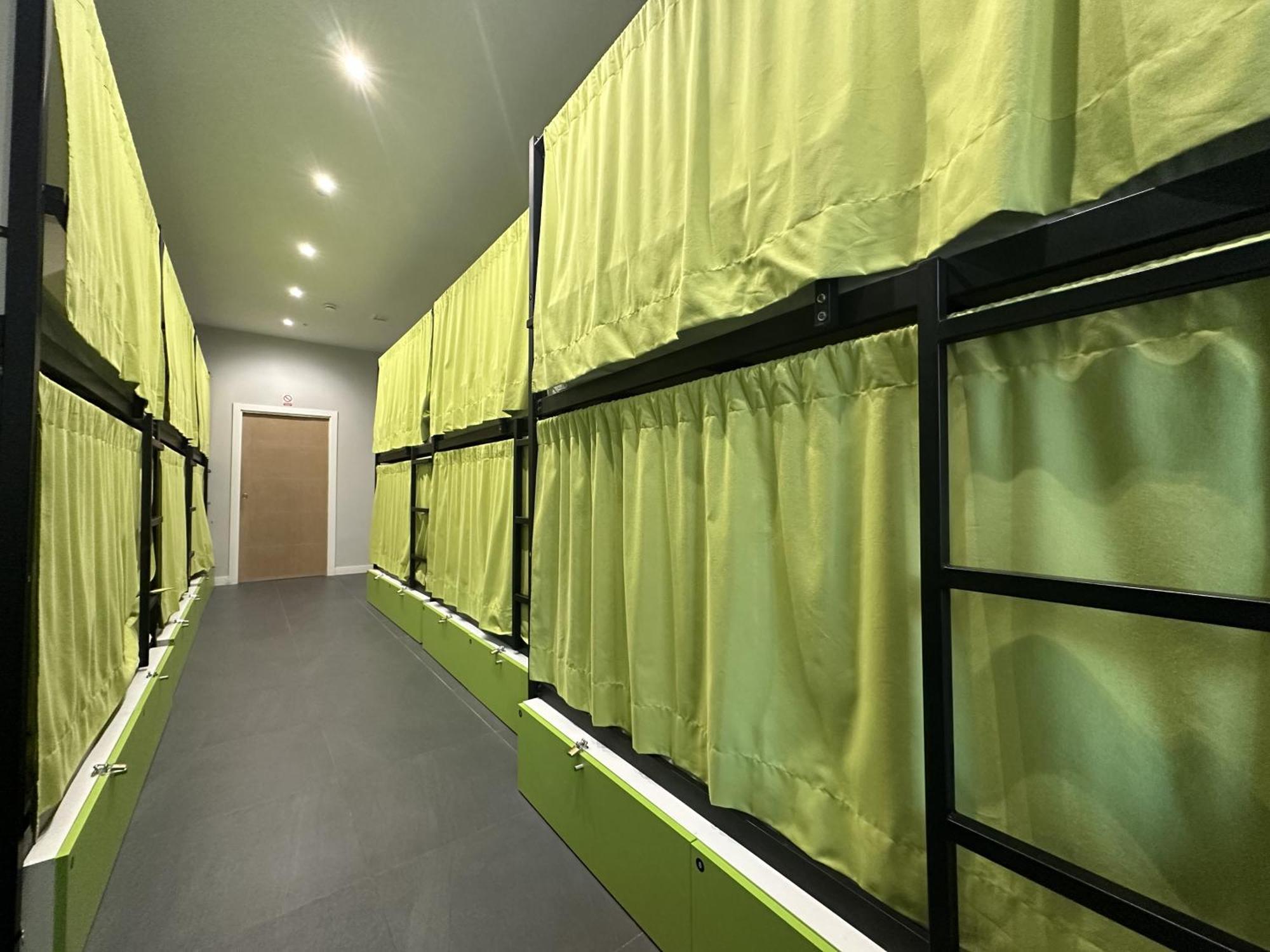 Madriz Hostel ภายนอก รูปภาพ
