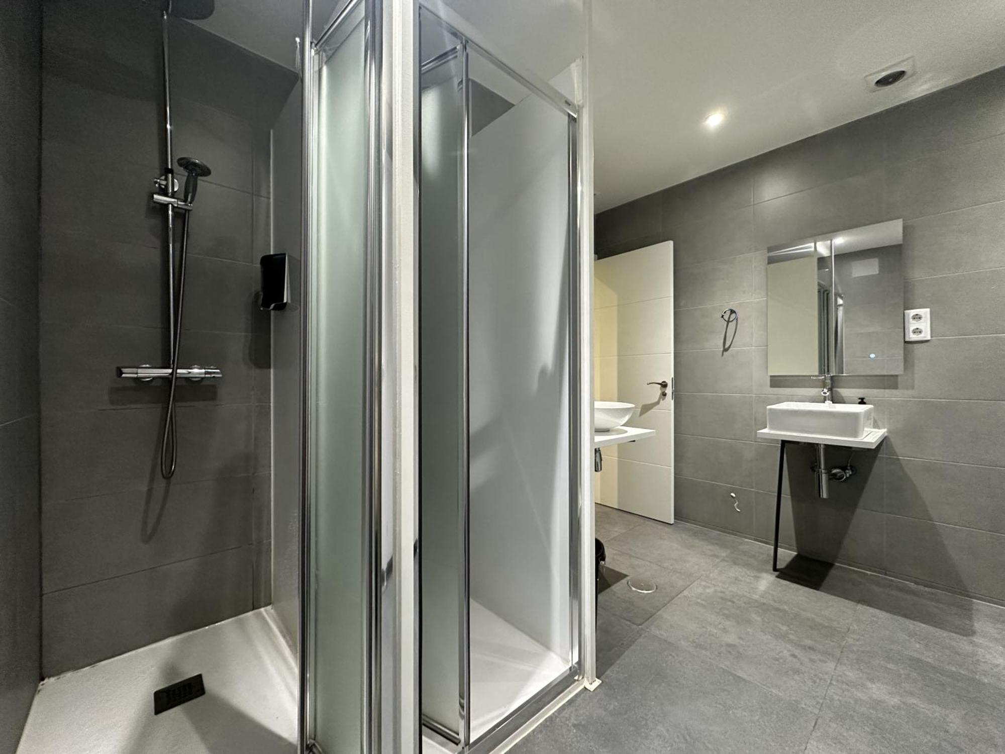 Madriz Hostel ภายนอก รูปภาพ